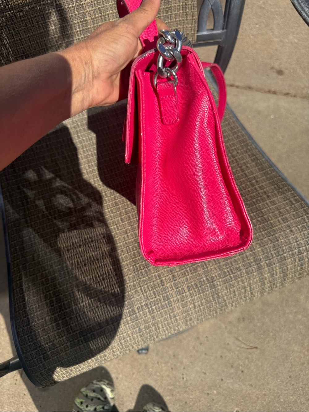 GUC Betsey Johnson Devin Shoulder Bag With Chain Hot Pink Bow - Picture 6 of 10